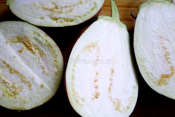 蒜蓉烤茄子的做法图解2