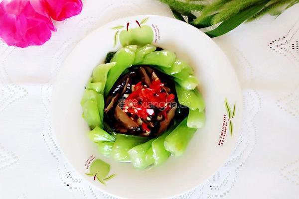 香菇炒白菜的做法图解5