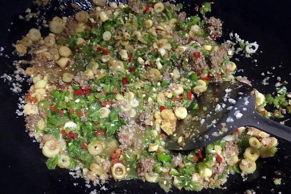 竹笋牛肉酱的做法图解4