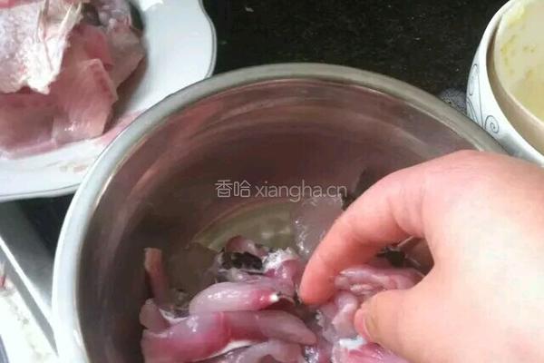 自制酸菜鱼的做法图解2