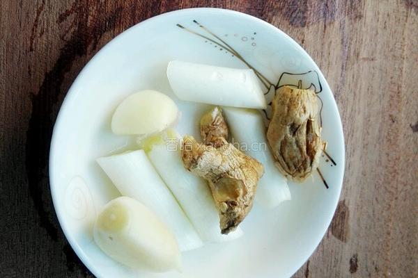 豆瓣蒸肉(登子)的做法图解2