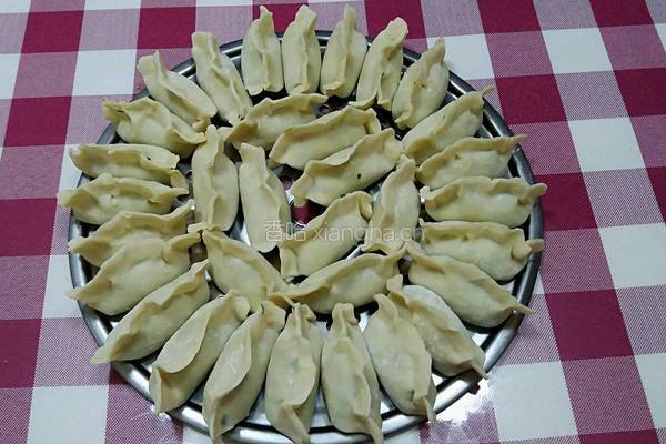 韭菜鸡蛋素饺子的做法图解5