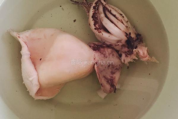 双椒味极鱿鱼的做法图解3