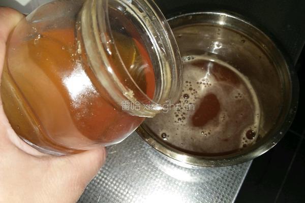 青苹果蜂蜜汁的做法图解5