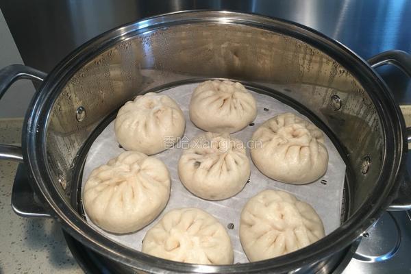 卷心菜油梭子馅包子的做法图解17
