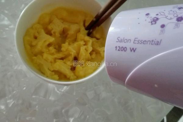 抹茶小兔子曲奇饼干的做法图解2