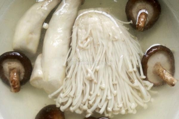 西瓜皮素馅盒子的做法图解2