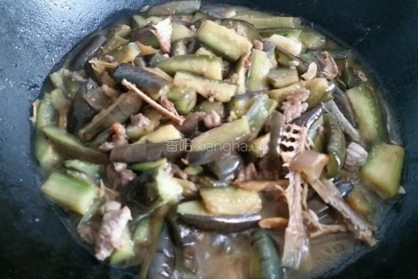 咸鱼焖茄子的做法图解8