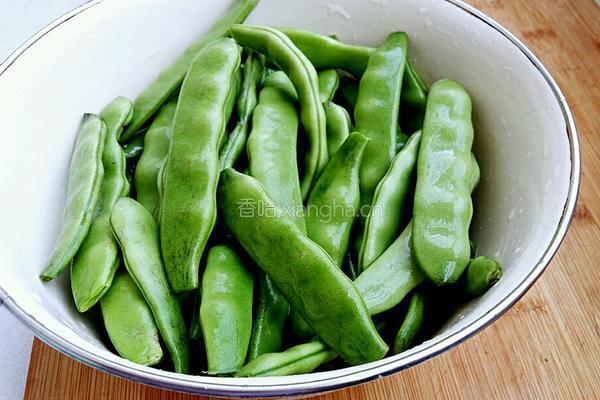 豆角炒肉的做法图解1