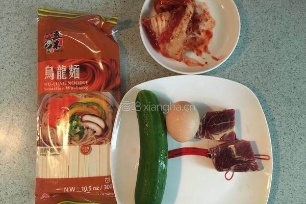 韩式辣拌面的做法图解1
