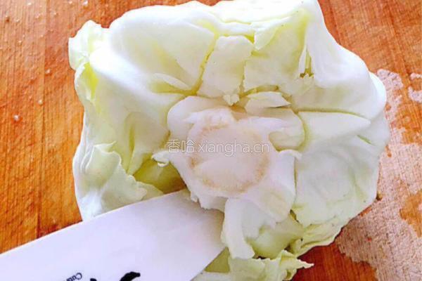 手撕卷心菜的做法图解3