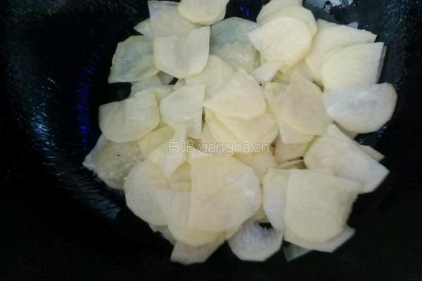 辣白菜土豆片的做法图解3