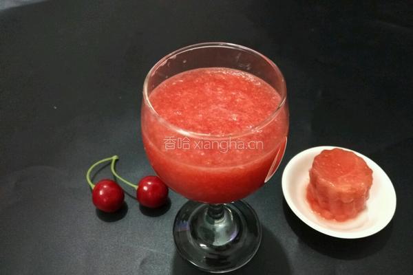 鲜榨西瓜汁的做法图解3
