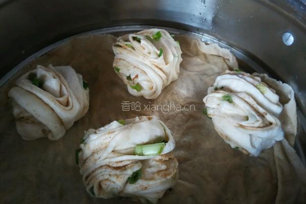 五香花卷的做法图解9
