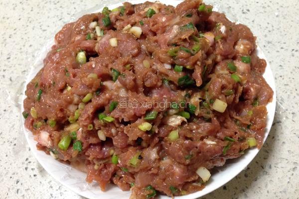 宝宝吃的香葱猪肉松馅的做法图解1