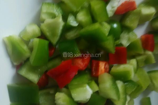 彩椒鸡丁的做法图解2