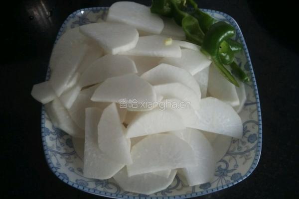 白萝卜片炒羊肉的做法图解3