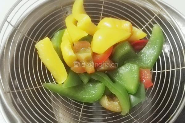 酸甜彩椒拌黄瓜的做法图解5