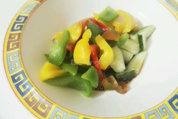 酸甜彩椒拌黄瓜的做法图解6