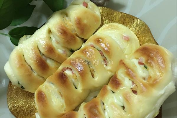 䓤花香肠肉松包的做法图解9