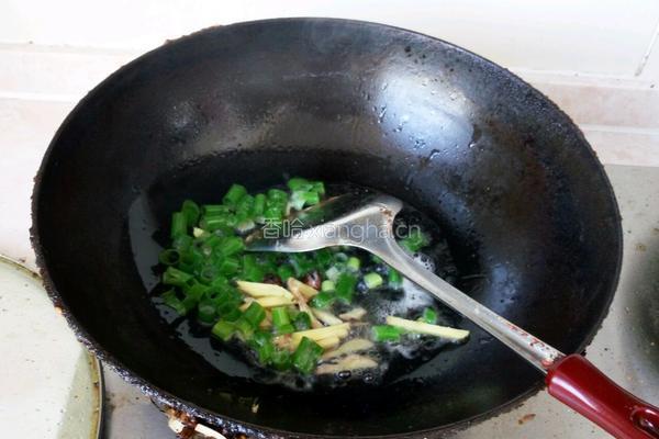 土豆炒鸡肉的做法图解4
