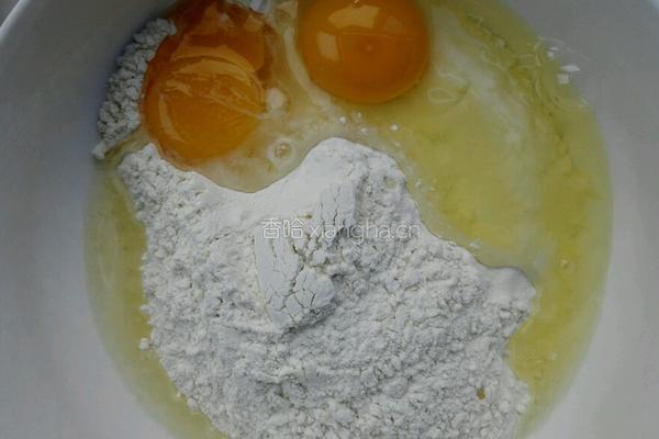 胡萝卜木耳鸡蛋饼的做法图解3