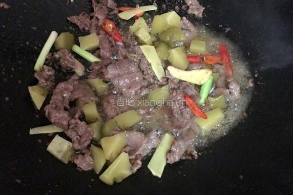 牛肉榨菜的做法图解5