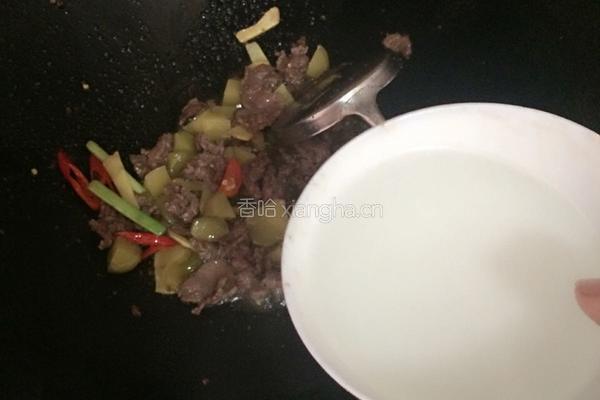 牛肉榨菜的做法图解6
