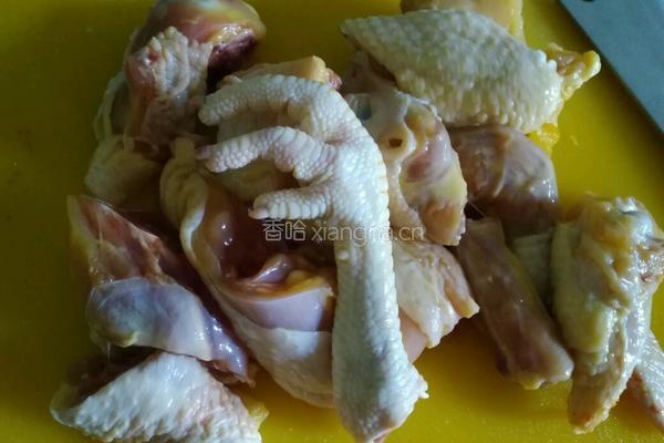 荔枝胡萝卜自制葡萄酒焖鸡的做法图解1