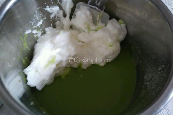 绿色戚风蛋糕的做法图解9
