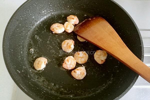 虾仁炒饭的做法图解17