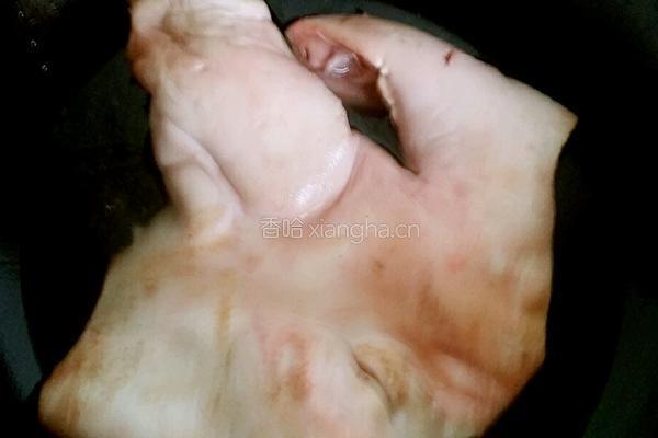 绿豆芽拌猪头肉的做法图解1