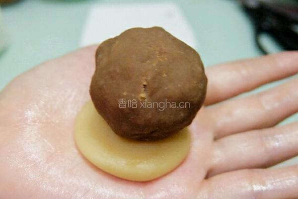 广式莲蓉月饼的做法图解10