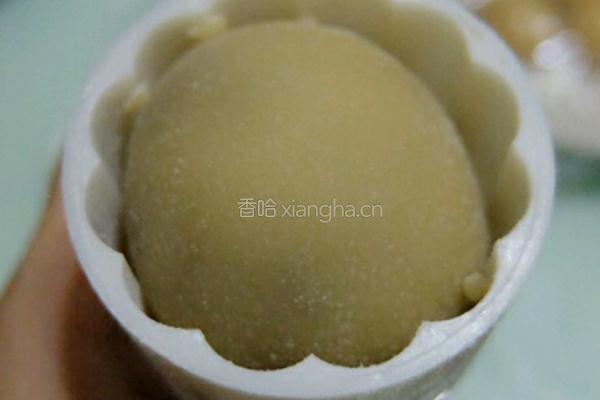 广式莲蓉月饼的做法图解13