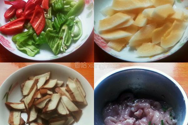 三鲜蜜瓜小炒肉的做法图解1