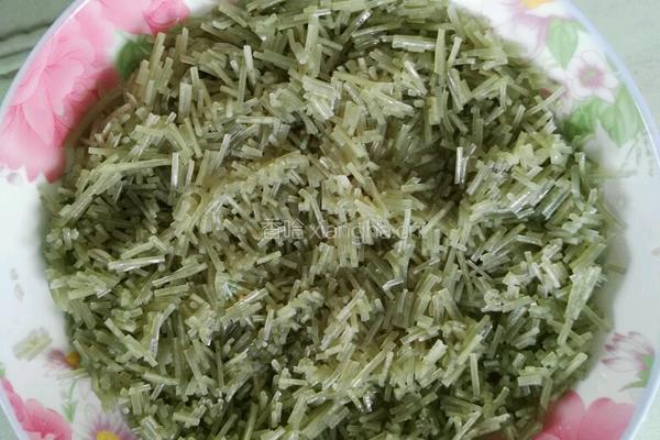 农家瘦肉粉丝水饺的做法图解3
