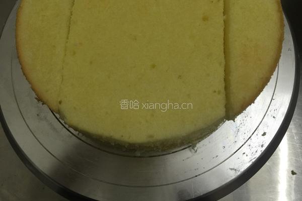 粉色宝马蛋糕的做法图解2