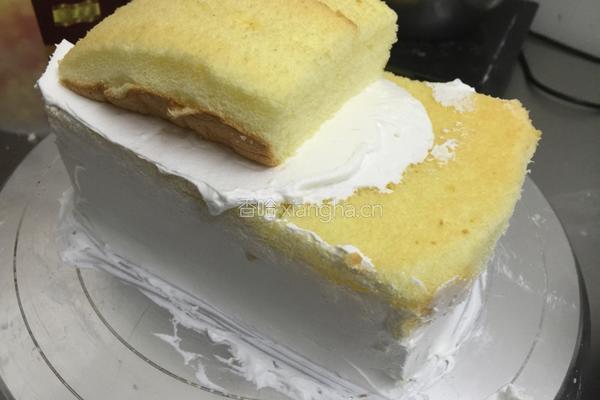 粉色宝马蛋糕的做法图解4