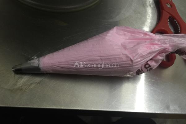 粉色宝马蛋糕的做法图解6