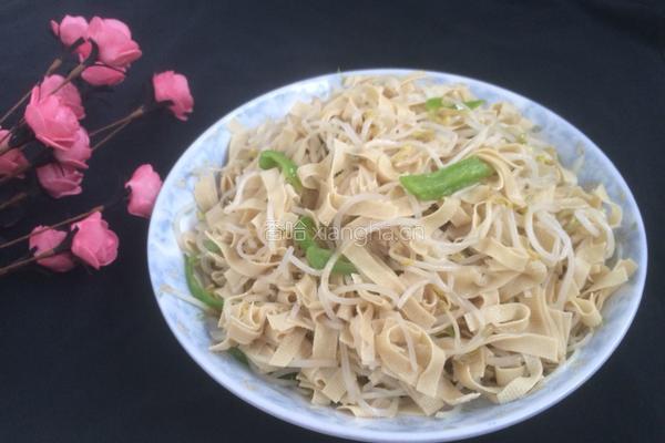 豆芽青椒炒百叶的做法图解11