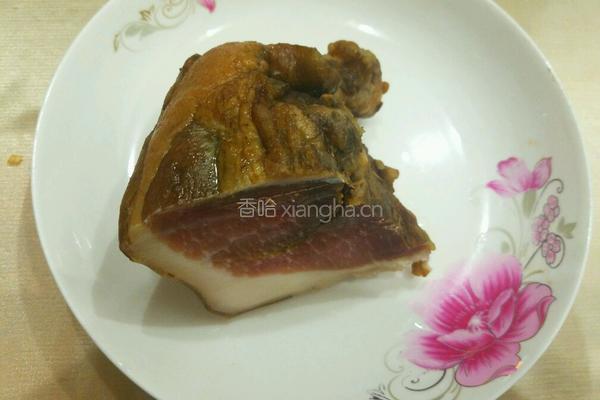 腊肉焖大米饭的做法图解1