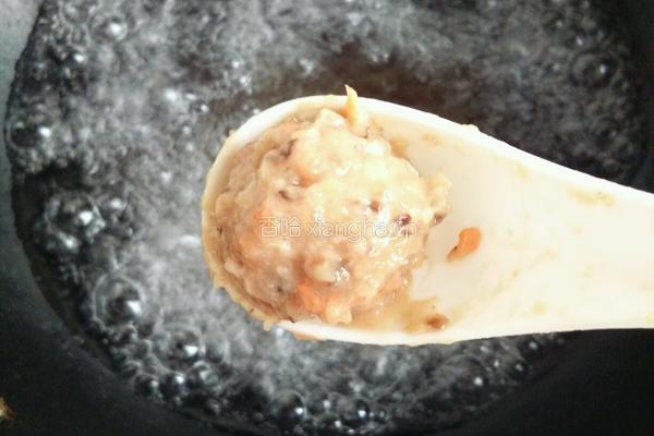 香菇胡萝卜肉丸的做法图解4