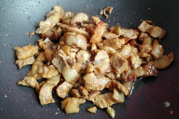 萝卜干炒五花肉的做法图解5