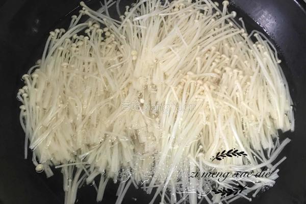 金针菇炒牛肉的做法图解2