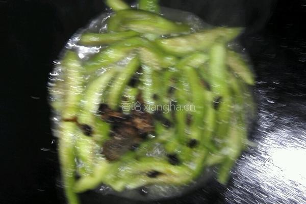 罐头鱼青茄子的做法图解4