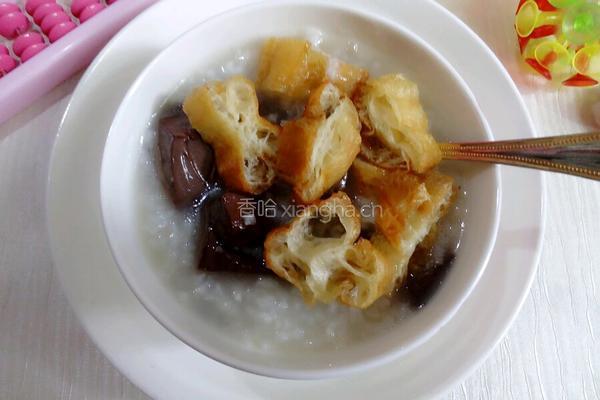 油条猪血粥的做法图解6