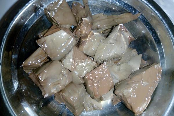 油条猪血粥的做法图解1