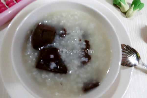 油条猪血粥的做法图解4