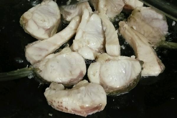 啤酒鱼的做法图解2