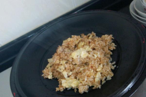 酱油蛋炒饭
